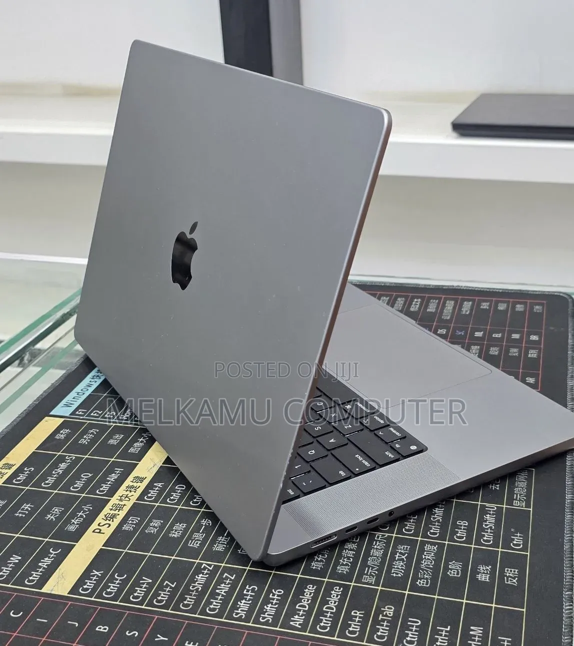 New Laptop Apple MacBook Pro 2021 M1 Max 32GB Apple M1 Max SSD 1T