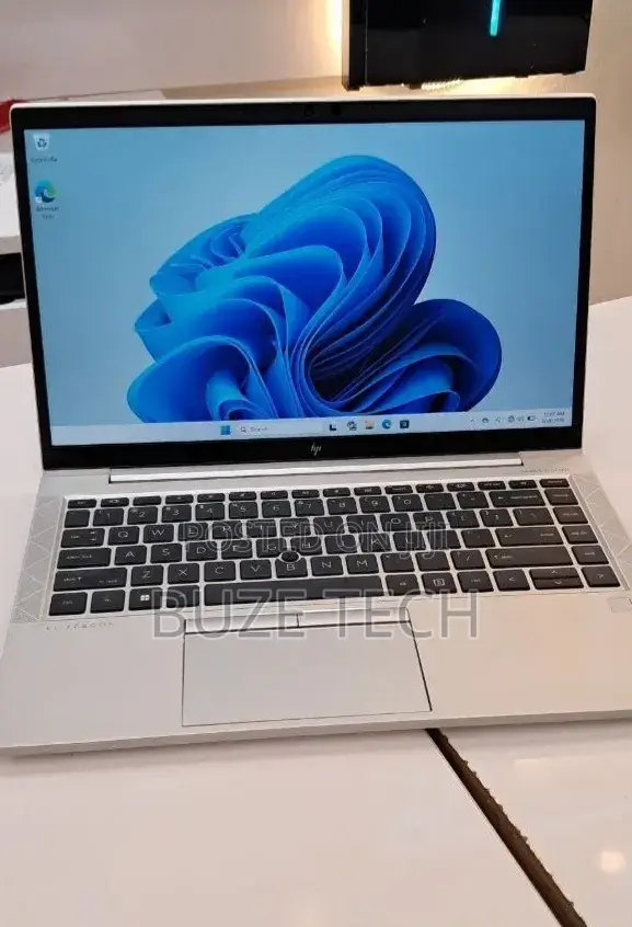 New Laptop HP EliteBook 840 G8 16GB Intel Core i5 SSD 512GB