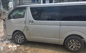 Toyota HiAce 2004 Silver