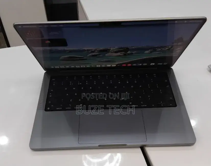 New Laptop Apple MacBook Pro 2021 M1 16GB Apple M1 Pro SSD 512GB