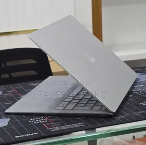 New Laptop Microsoft Surface Laptop 3 16GB Intel Core i7 SSD 512GB
