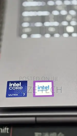 New Laptop Lenovo 16GB Intel Core Ultra 7 SSD 512GB