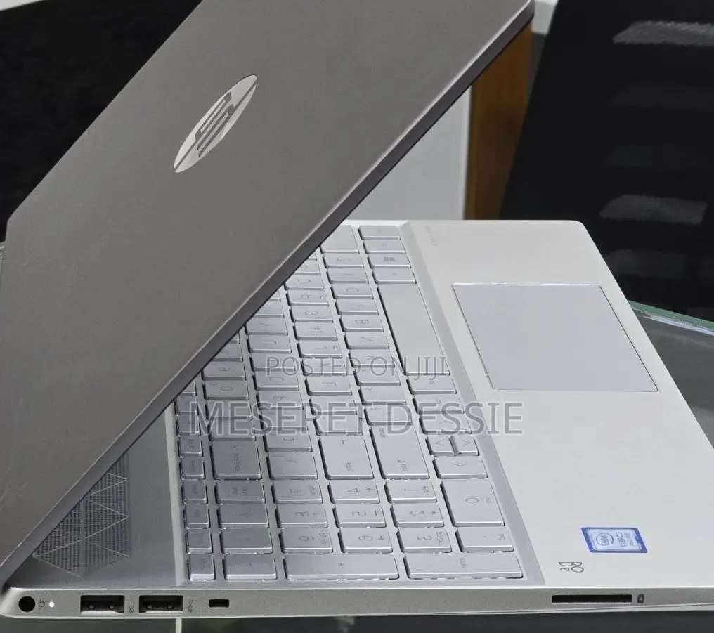 New Laptop HP Pavilion 14 8GB Intel Core i5 SSD 256GB