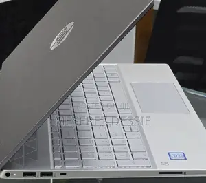 New Laptop HP Pavilion 14 8GB Intel Core i5 SSD 256GB