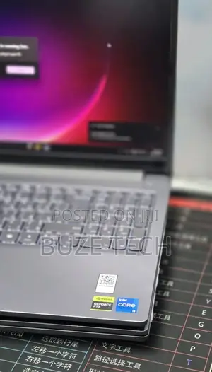 New Laptop Lenovo 12GB Intel Core i5 SSD 512GB