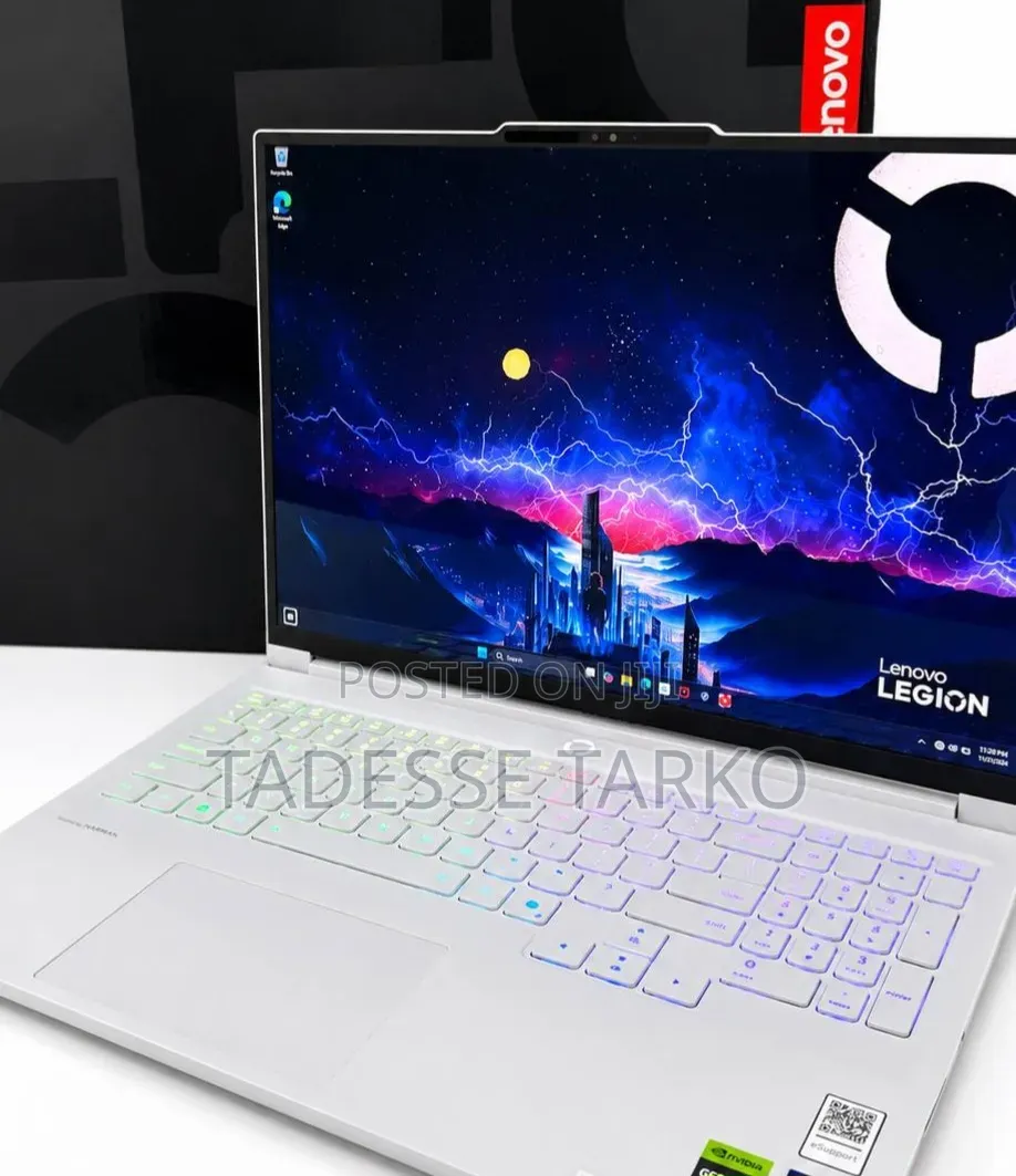 New Laptop Lenovo Lrgion 7i 32GB Intel Core Ultra 9 SSD 1T
