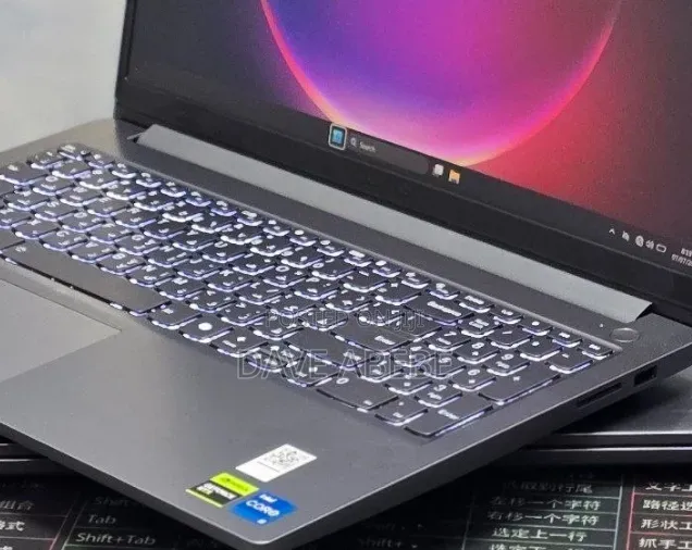 New Laptop Lenovo LOQ 15AHP10 12GB Intel Core i5 SSD 512GB