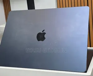 New Laptop Apple MacBook Air 2025 M4 16GB Apple M4 SSD 256GB