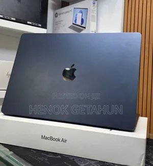 New Laptop Apple MacBook Air 2025 M4 16GB Apple M4 SSD 256GB