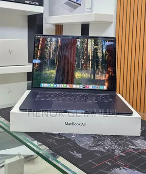 New Laptop Apple MacBook Air 2025 M4 16GB Apple M4 SSD 256GB