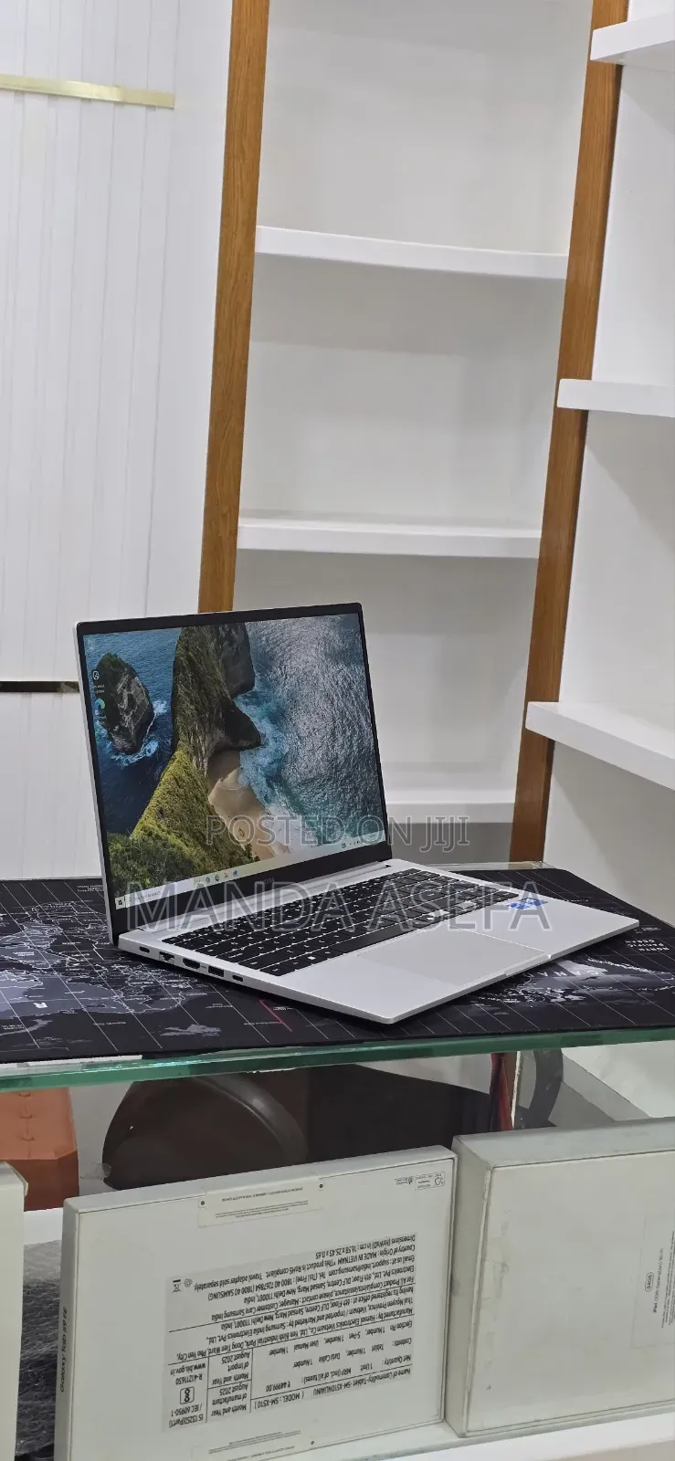 New Laptop Samsung 16GB Intel Core 7 SSD 512GB