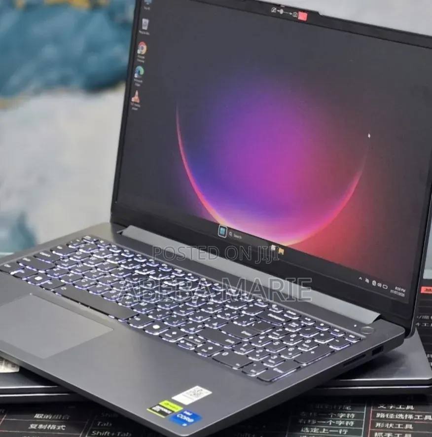New Laptop Lenovo LOQ 15AHP10 16GB Intel Core i5 SSD 512GB