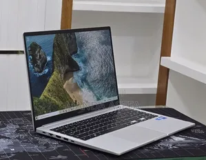 New Laptop Samsung 16GB Intel Core 7 SSD 512GB
