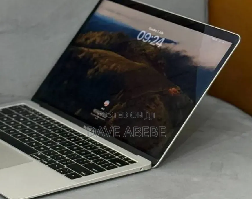 New Laptop Apple MacBook Air 2018 8GB Intel Core i5 SSD 128GB