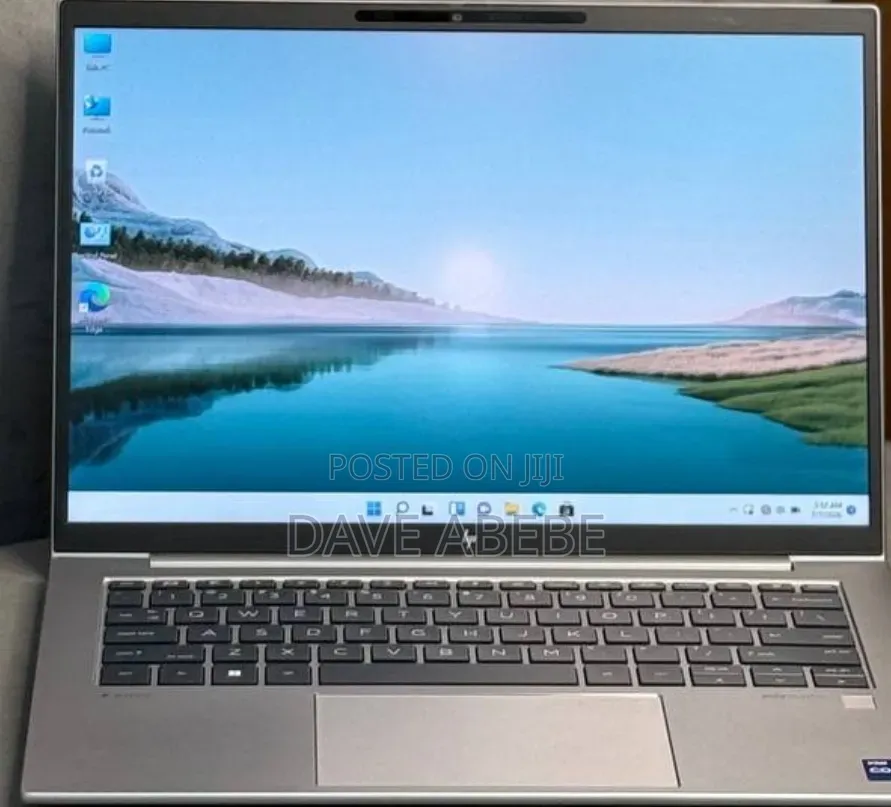 New Laptop HP ZBook Firefly G9 16GB Intel Core i7 SSD 512GB