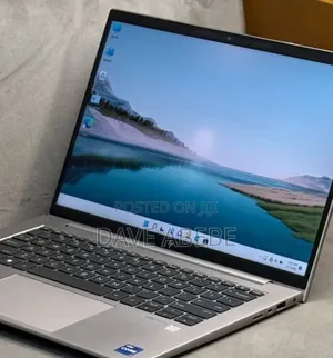 New Laptop HP ZBook Firefly G9 16GB Intel Core i7 SSD 512GB