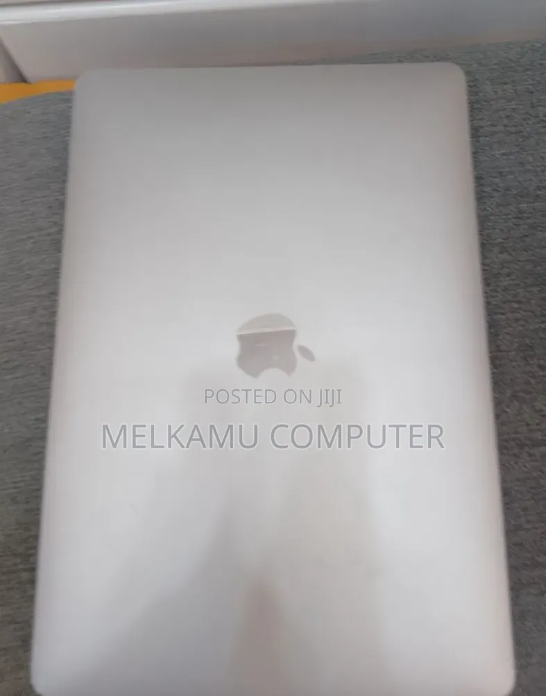 New Laptop Apple MacBook Air 2020 M1 8GB Apple M1 SSD 256GB