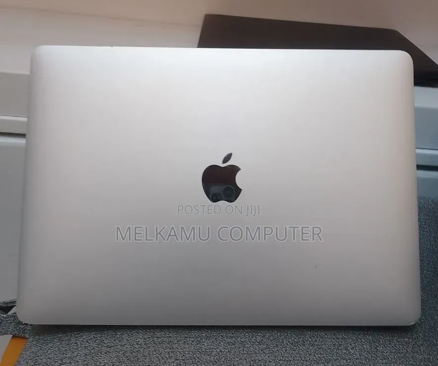 New Laptop Apple MacBook Air 2020 M1 8GB Apple M1 SSD 256GB