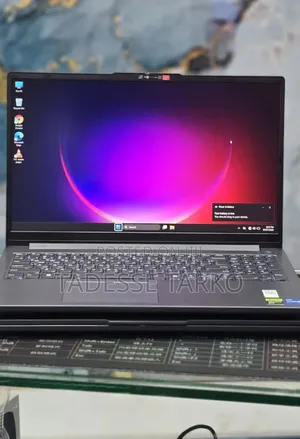 New Laptop Lenovo LOQ 15ARP9 12GB Intel Core i5 SSD 512GB