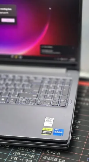 New Laptop Lenovo LOQ 15ARP9 12GB Intel Core i5 SSD 512GB