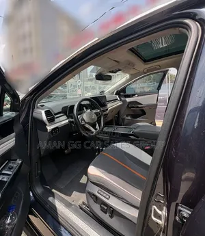 Volkswagen ID.6 2023 Black