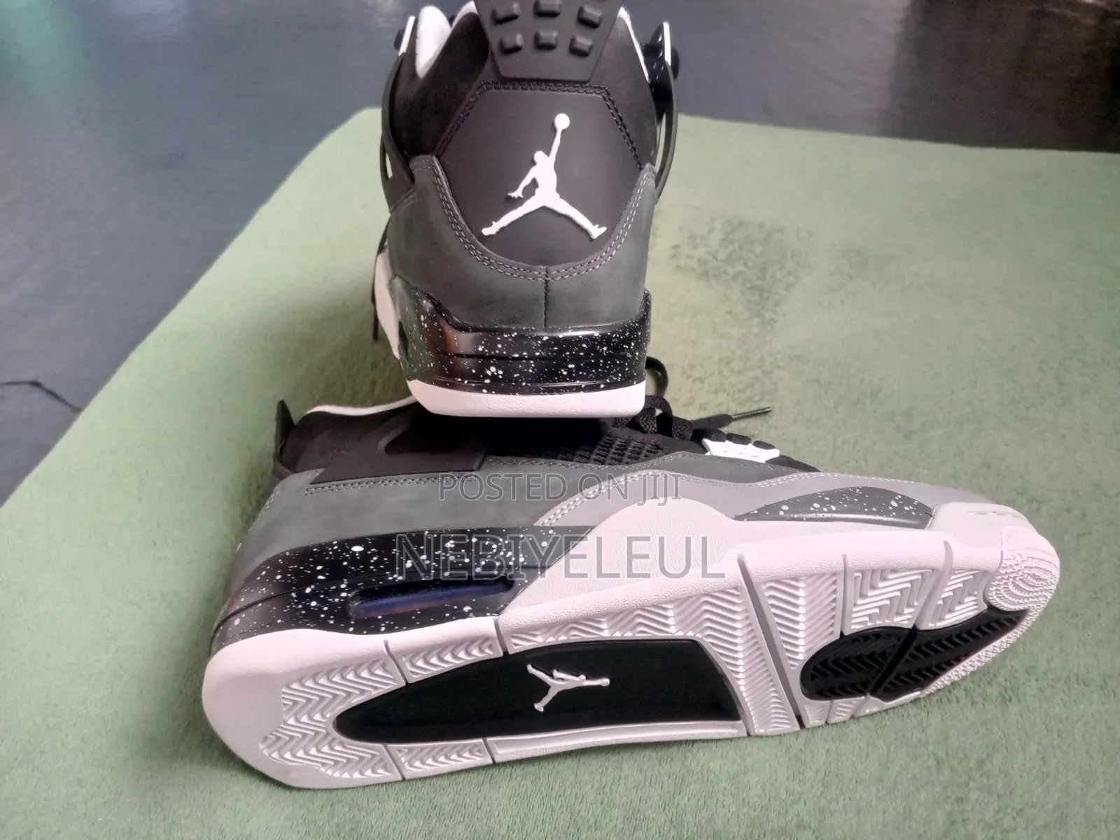 Air Jordan 4 Retro Fear