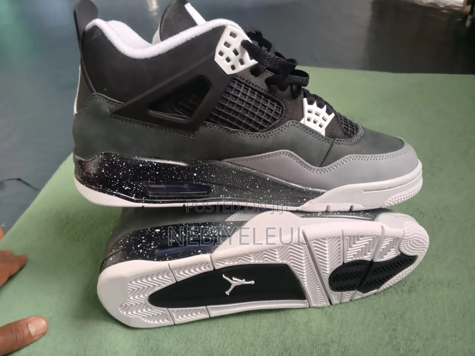 Air Jordan 4 Retro Fear