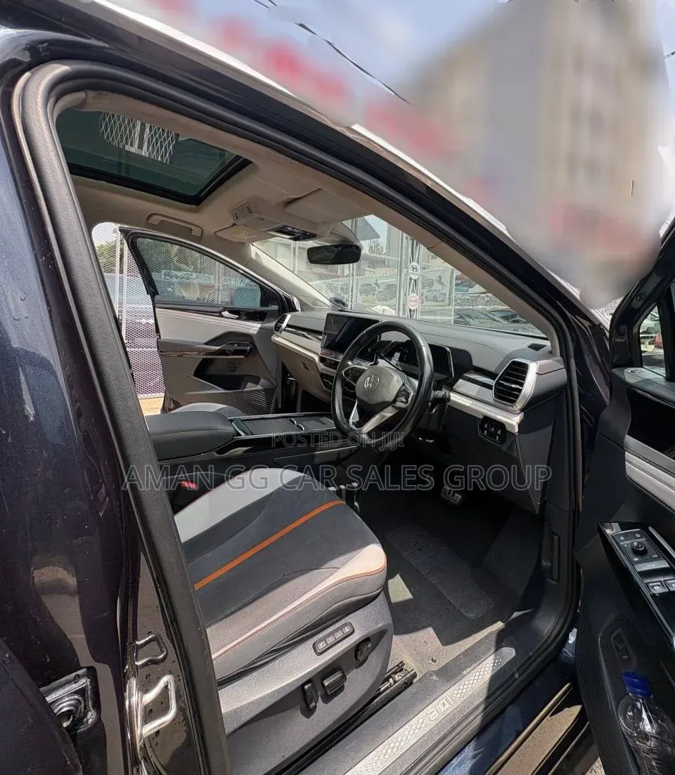 Volkswagen ID.6 2023 Black