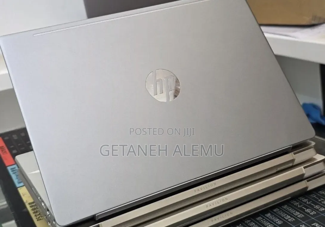 New Laptop HP Pavilion 14 8GB Intel Core i5 SSD 256GB