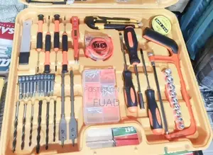 Dewalt Chargeable Drill Full Set