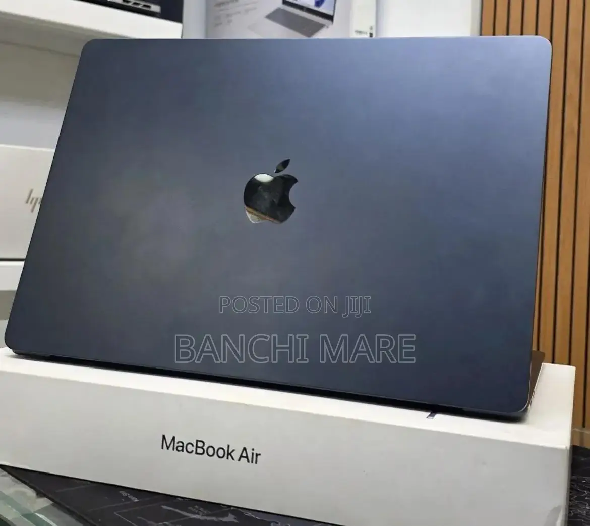 New Laptop Apple MacBook Air 2025 M4 16GB Apple M4 SSD 256GB