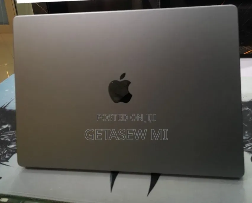 New Laptop Apple MacBook Pro 2021 M1 32GB Apple M1 Pro SSD 512GB