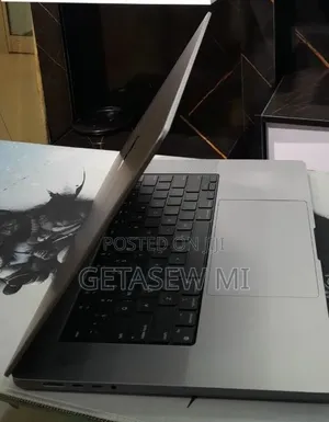New Laptop Apple MacBook Pro 2021 M1 32GB Apple M1 Pro SSD 512GB