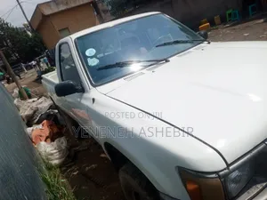 Toyota Hilux 1994 White