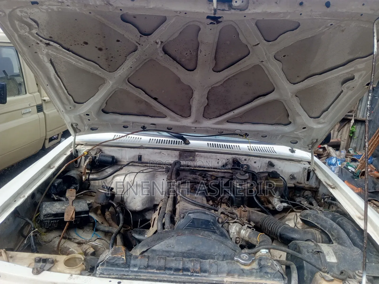 Toyota Hilux 1994 White