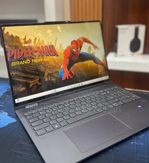 New Laptop Lenovo 16GB Intel Core Ultra 7 SSD 512GB
