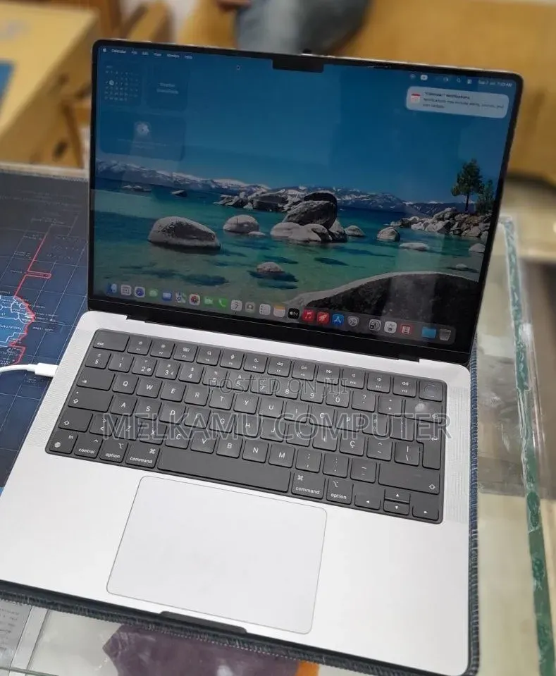 New Laptop Apple MacBook Pro 2021 M1 16GB Apple M1 SSD 512GB