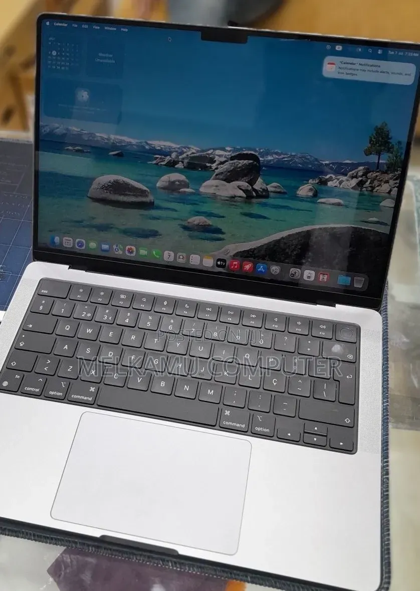 New Laptop Apple MacBook Pro 2021 M1 16GB Apple M1 SSD 512GB