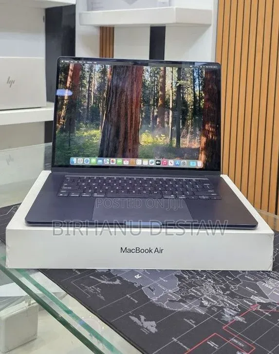 New Laptop Apple MacBook Air 2025 M4 16GB Apple M4 SSD 256GB
