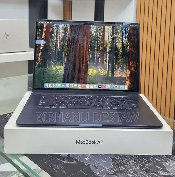 New Laptop Apple MacBook Air 2025 M4 16GB Apple M4 SSD 256GB