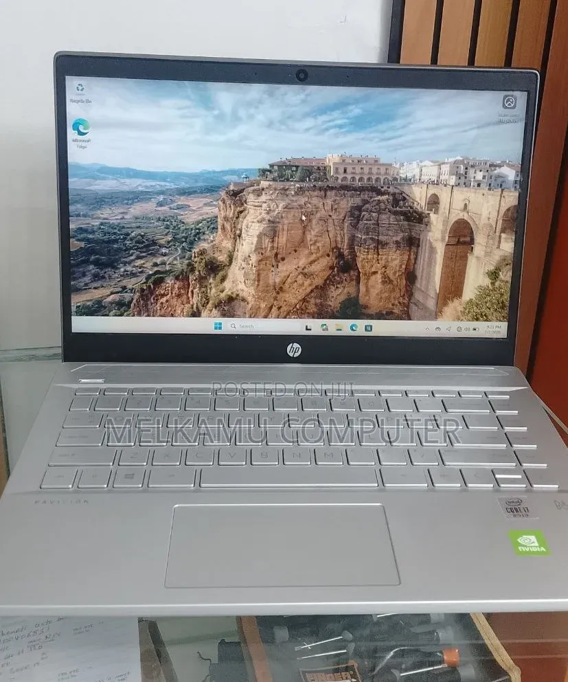 New Laptop HP Pavilion 14 16GB Intel Core i7 SSD 512GB