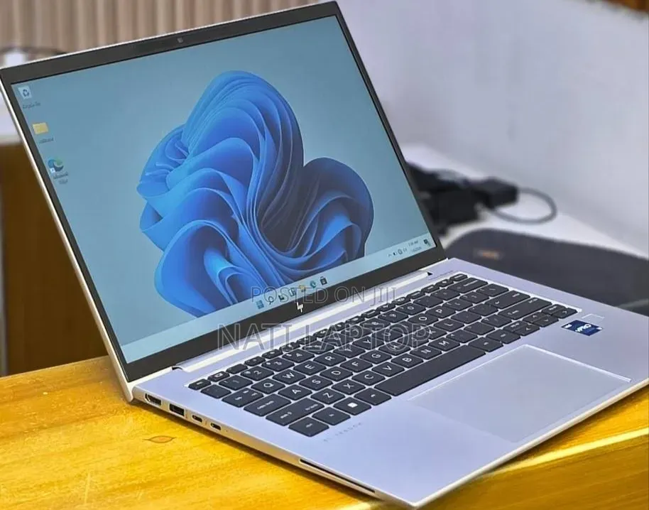 New Laptop HP EliteBook 840 G10 16GB Intel Core i7 SSD 512GB