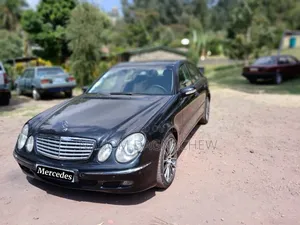 Mercedes-Benz E200 2006 Black