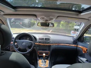 Mercedes-Benz E200 2006 Black