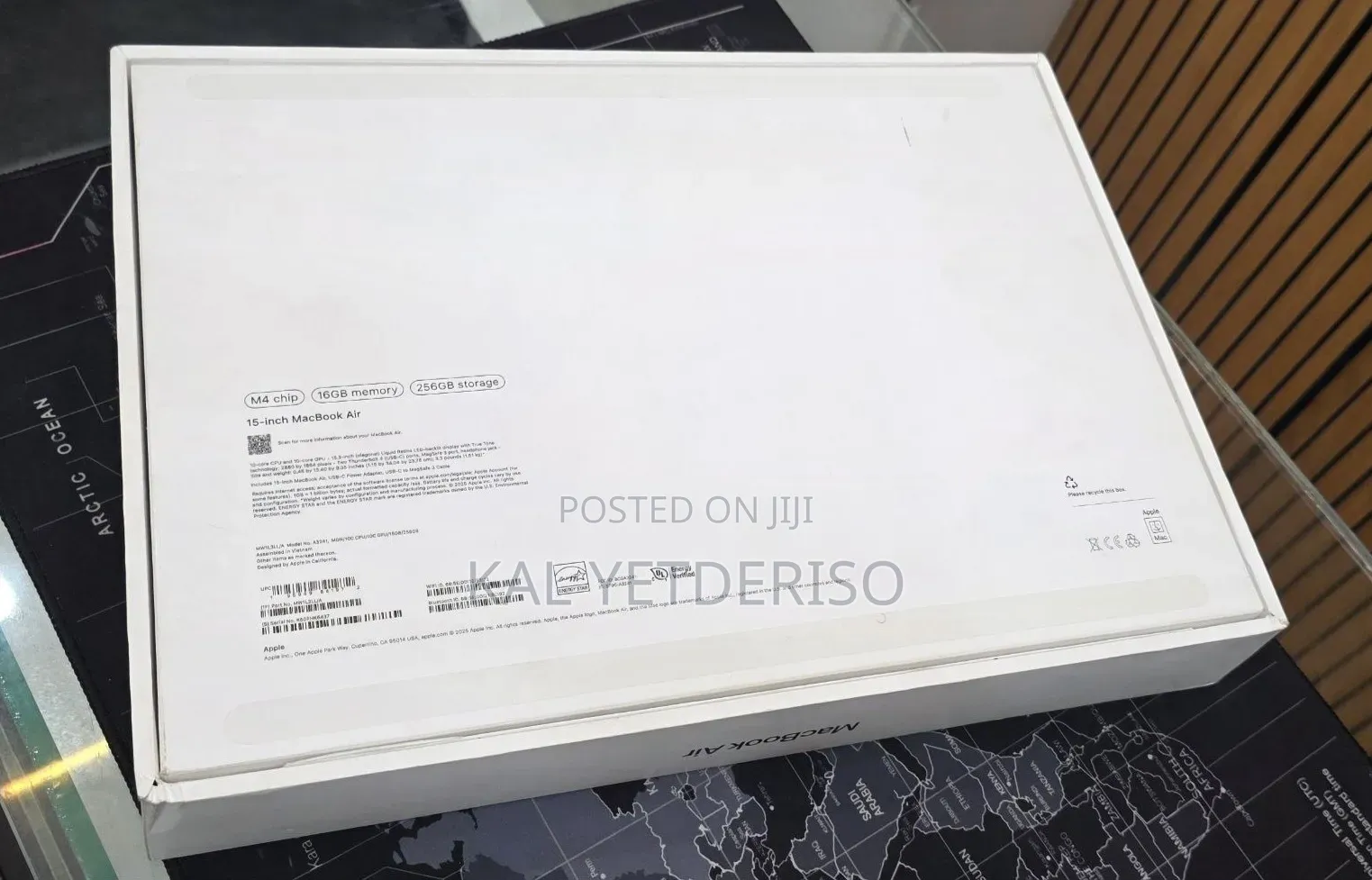 New Laptop Apple MacBook Air 2025 M4 16GB Intel Core i5 SSD 256GB