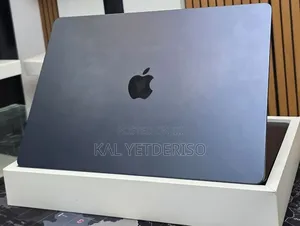 New Laptop Apple MacBook Air 2025 M4 16GB Intel Core i5 SSD 256GB