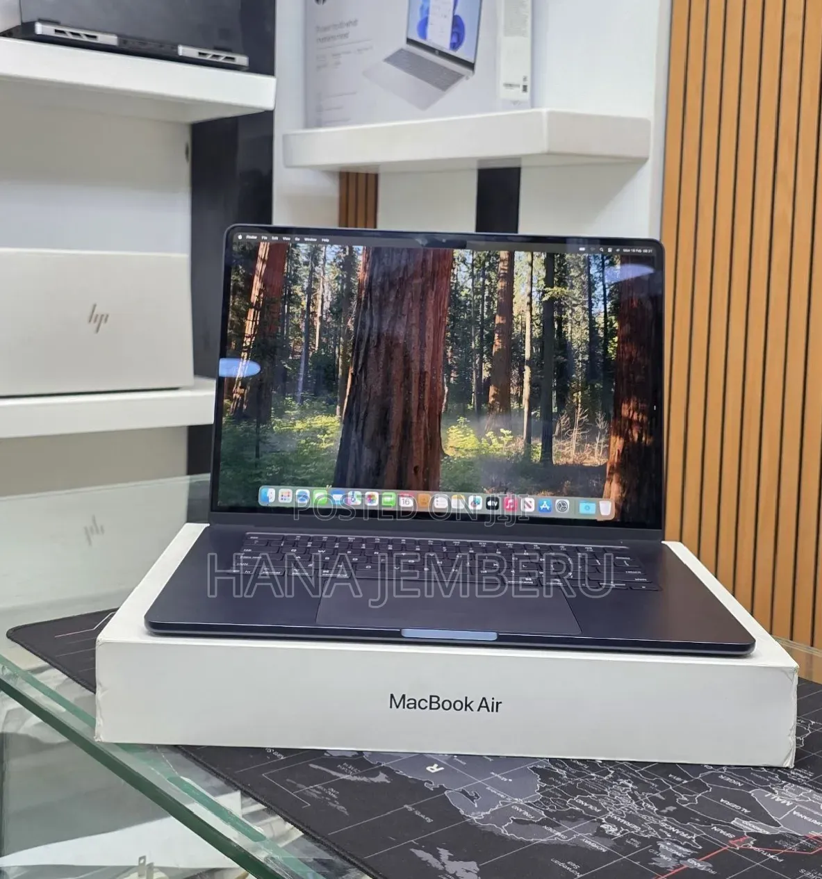 New Laptop Apple MacBook Air 2025 M4 16GB Apple M4 SSD 256GB