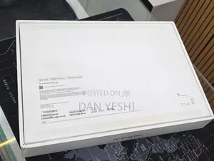 New Laptop Apple MacBook Air 2025 M4 16GB Apple M4 SSD 256GB