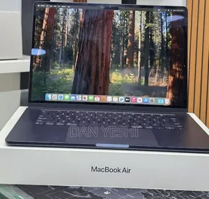 New Laptop Apple MacBook Air 2025 M4 16GB Apple M4 SSD 256GB
