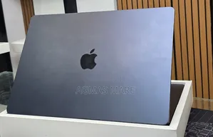 New Laptop Apple MacBook Air 2025 M4 16GB Apple M4 SSD 256GB